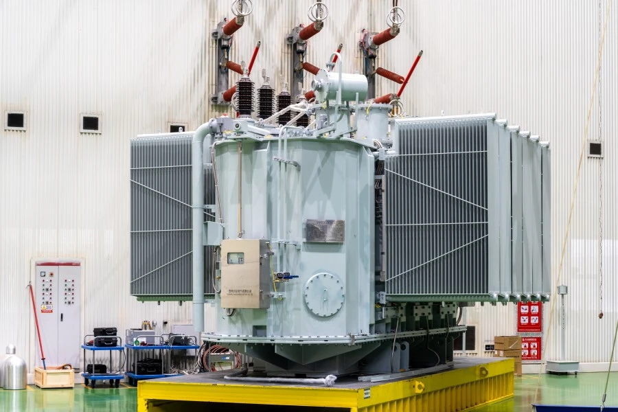 110kV
Масляный трансформатор
