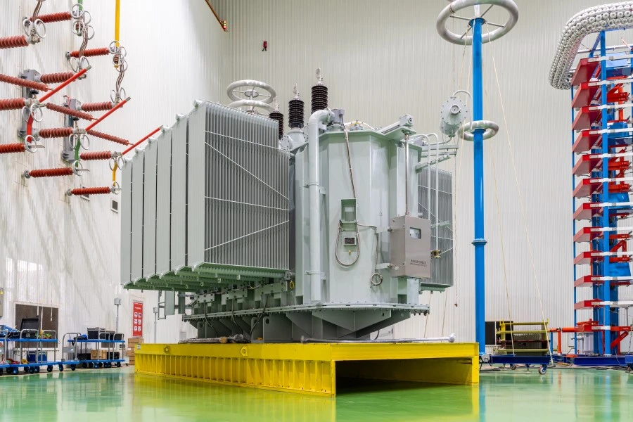 110kV
Масляный трансформатор